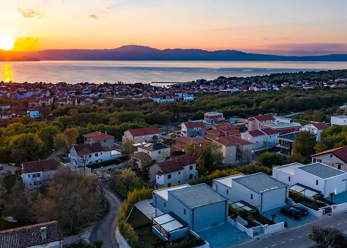 Jojo فيلة مالينسكا